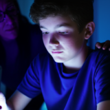 Meta Project MYST ティーンSNS依存 親の監視